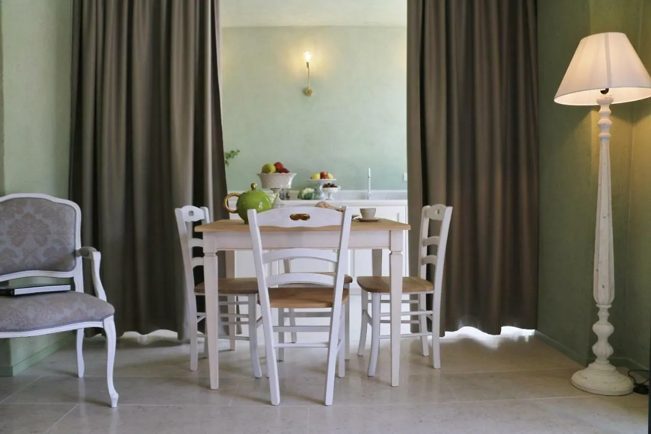Rambaldi Apartments Casa Nr 4 Бардолино
